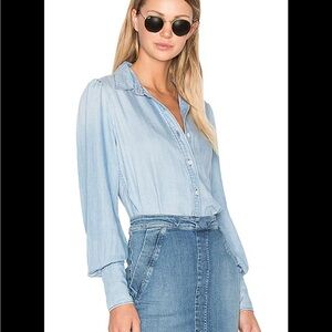 FRAME Denim Feminine Button Up in Rowan